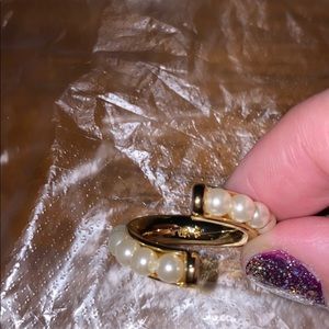 BANANA REPUBLIC GOLD PEARL WRAP RING 5